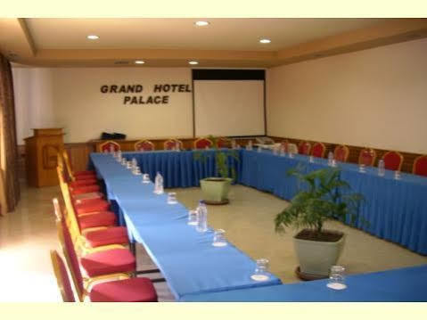 Grand Palace Hotel 코르처 외부 사진